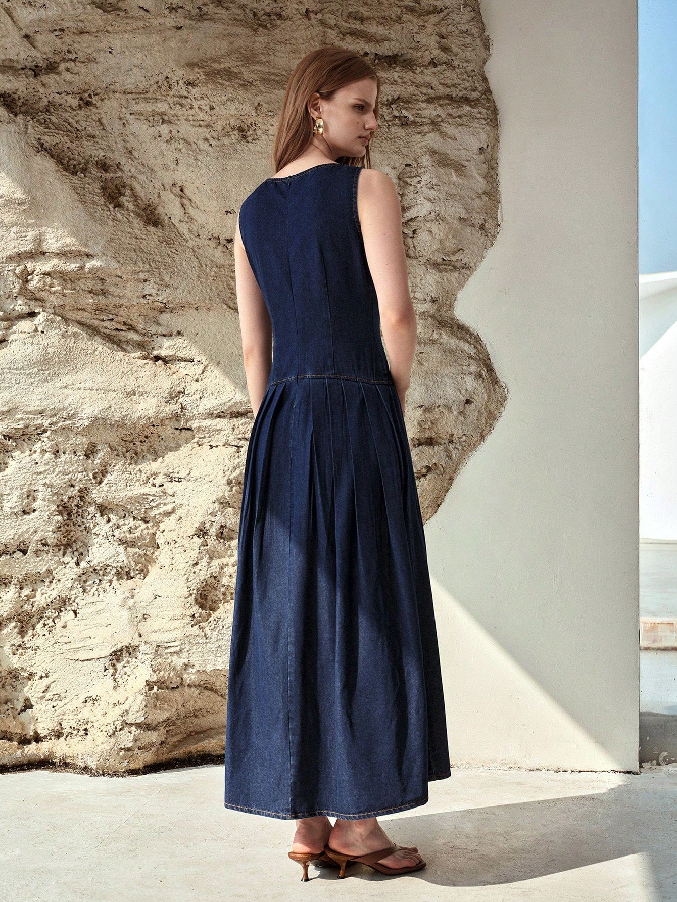 CM-DS113511 Women Elegant Seoul Style Medium Wash Round Neck Sleeveless Flared Maxi Denim Dress