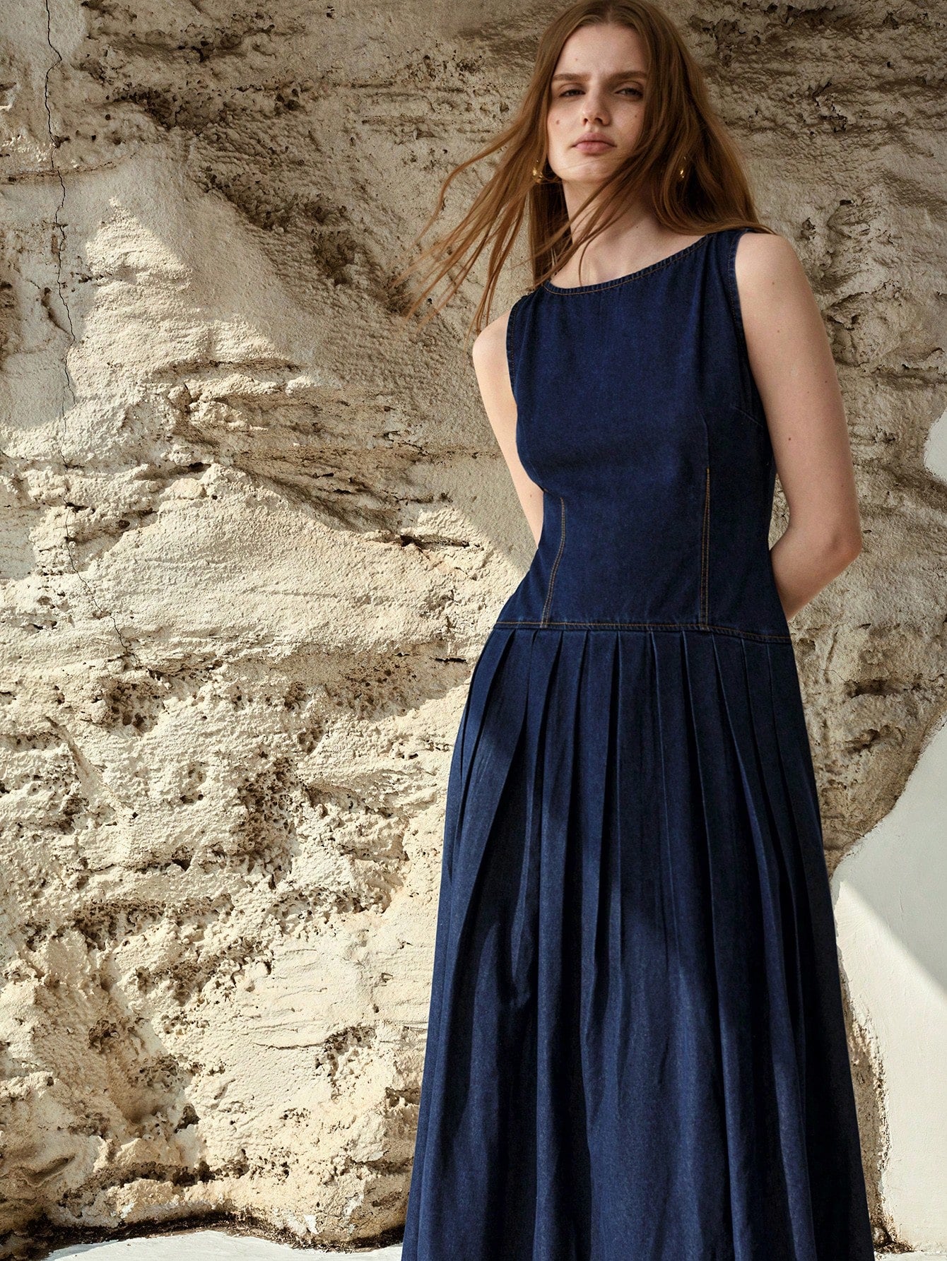 CM-DS113511 Women Elegant Seoul Style Medium Wash Round Neck Sleeveless Flared Maxi Denim Dress