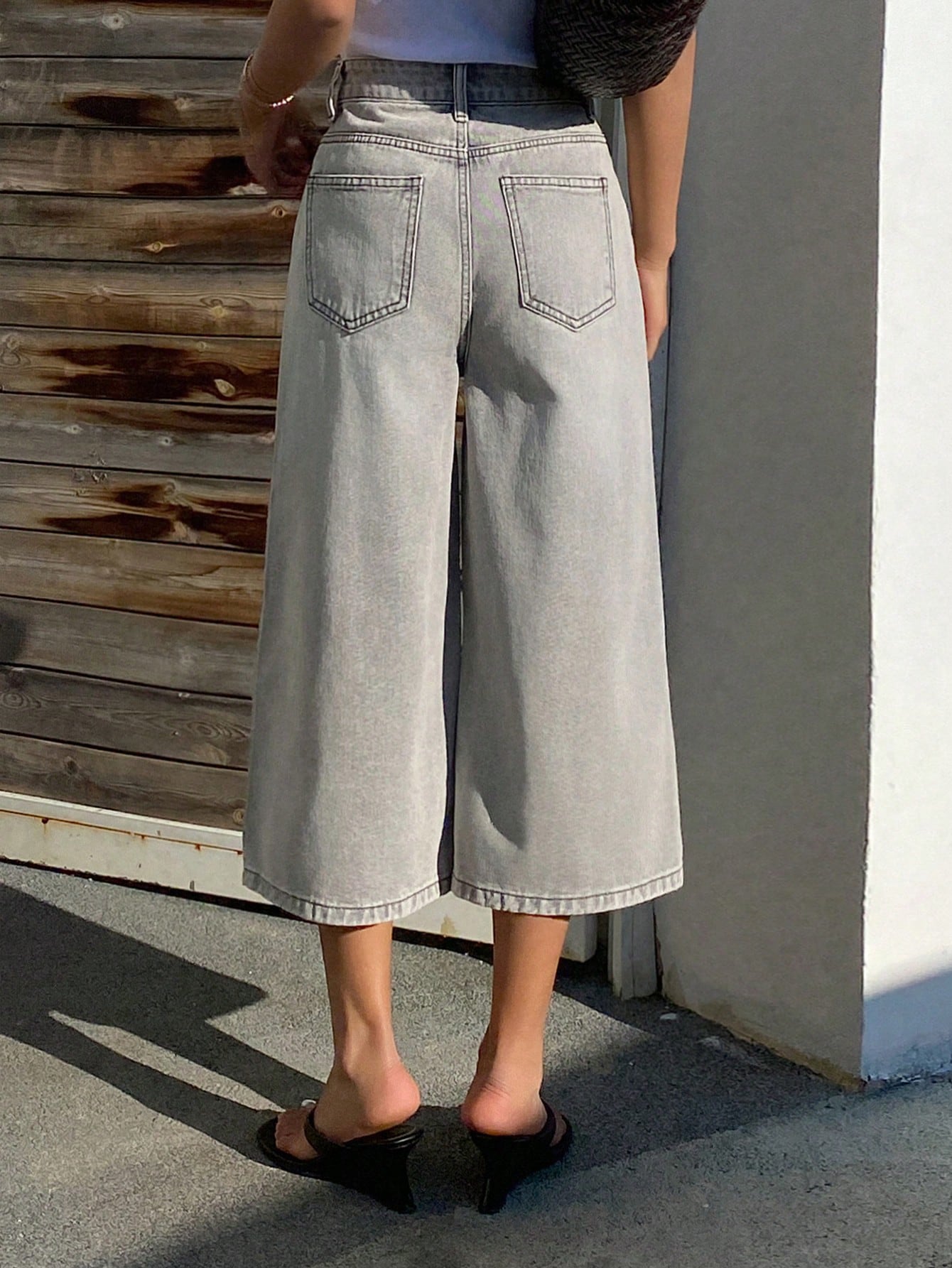 CM-BS440477 Women Casual Seoul Style Mid-Waist Capri Loose Jeans Jorts - Gray