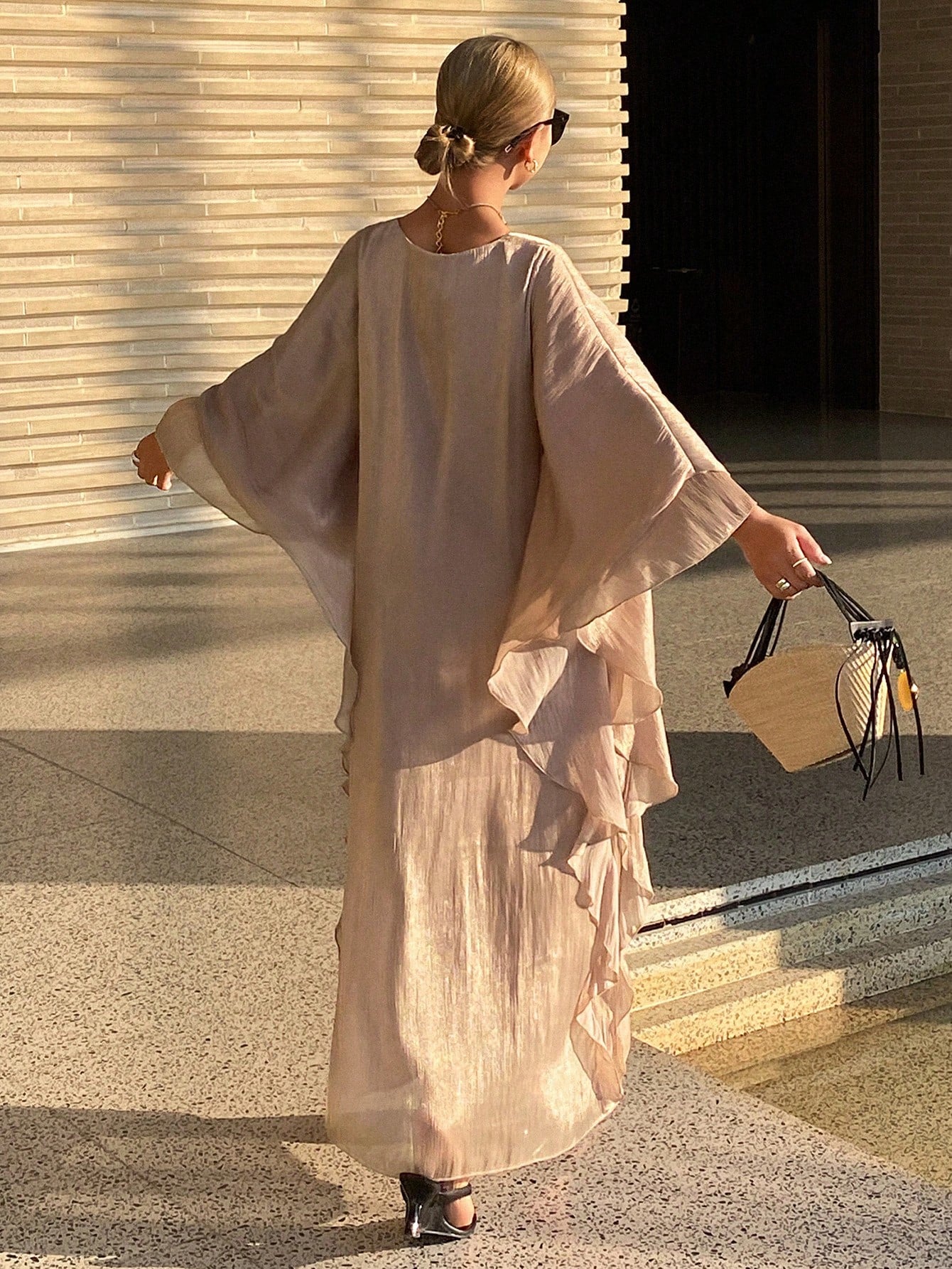 CM-DS193913 Women Trendy Bohemian Style Round Neck Batwing Sleeves Midi Dress - Khaki