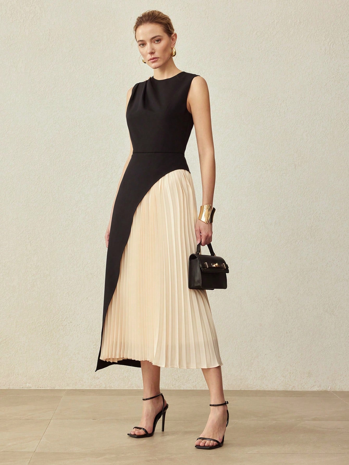 CM-DS881090 Women Elegant Seoul Style Round Neck Sleeveless Colorblock Pleated A-Line Dress