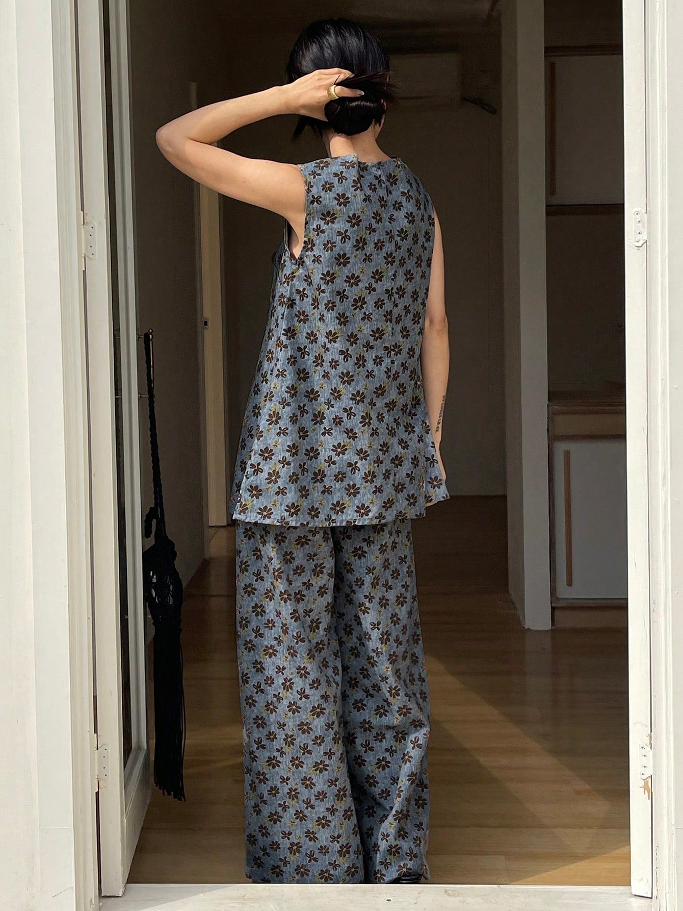 CM-SS113464 Women Casual Seoul Style Allover Print Round Neck Sleeveless Denim Tank Top With Long Pants - Set