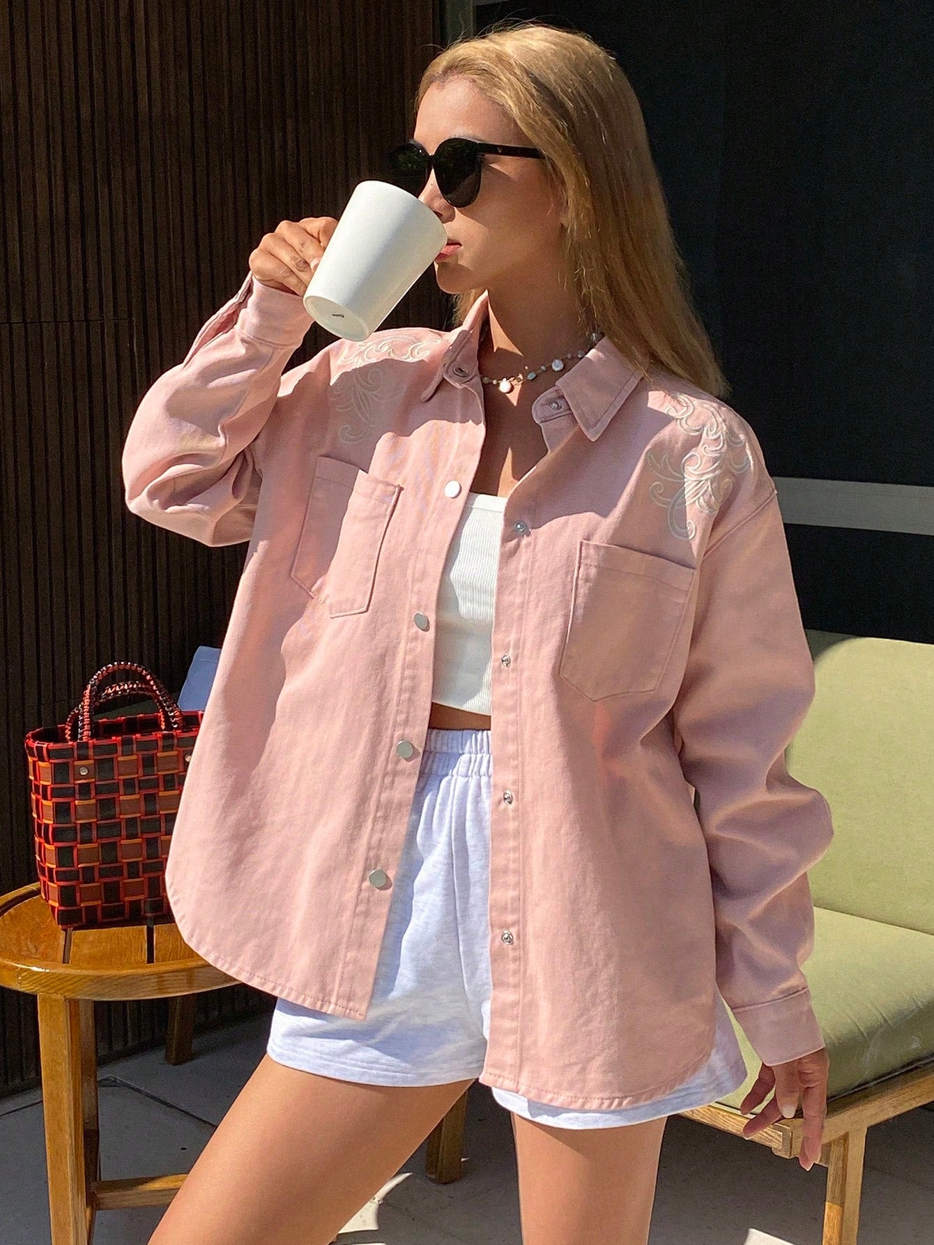 CM-CS685033 Women Casual Seoul Style Turndown Collar Long Sleeve Loose Embroidery Decor Denim Jacket