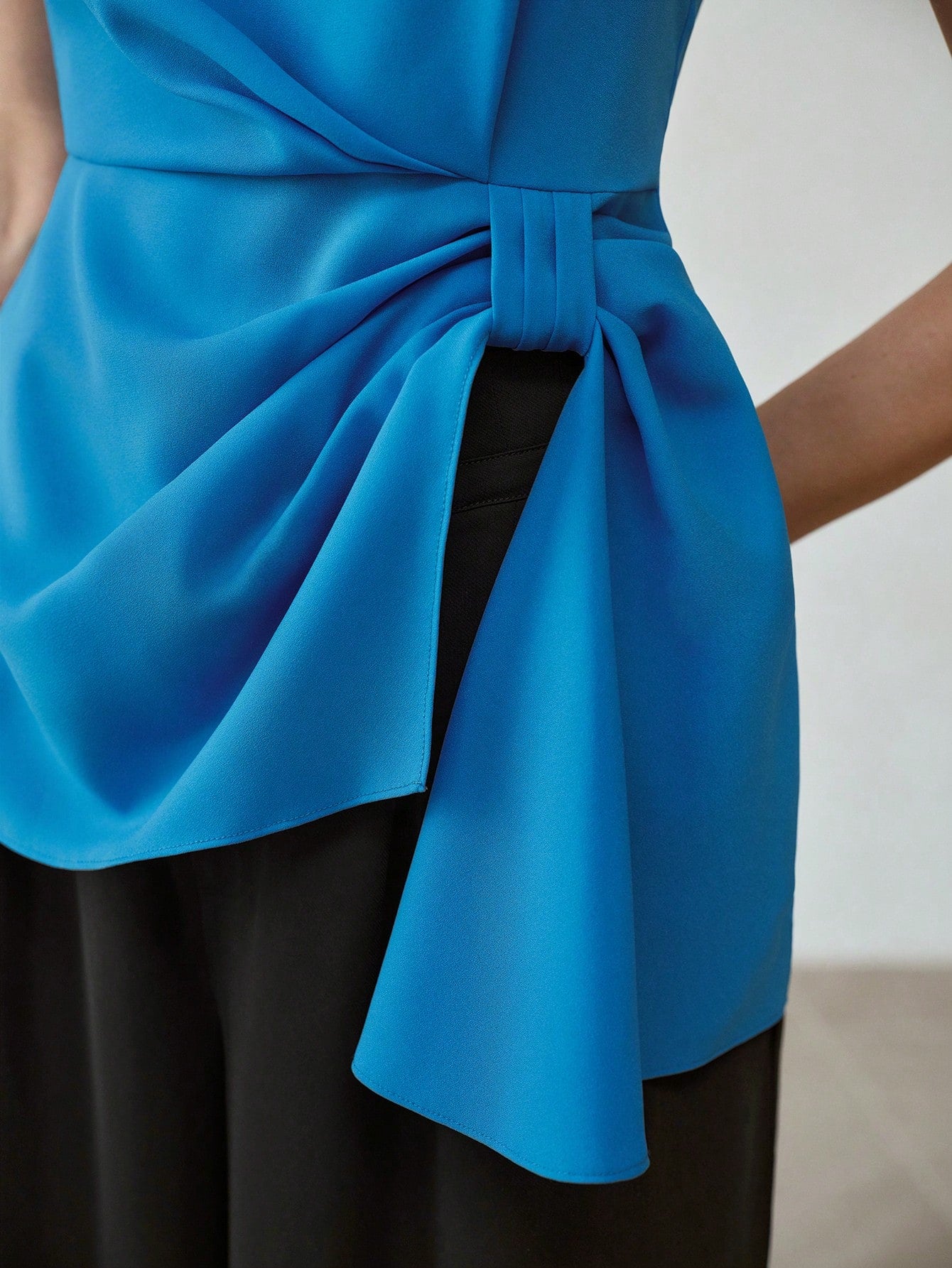 CM-TS977483 Women Elegant Seoul Style Side Knot Boat Neck Sleeveless Blouse - Blue