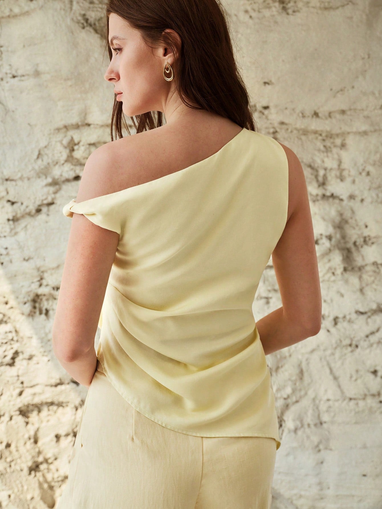 CM-TS875980 Women Elegant Seoul Style Asymmetrical Neck Sleeveless Top - Light Yellow