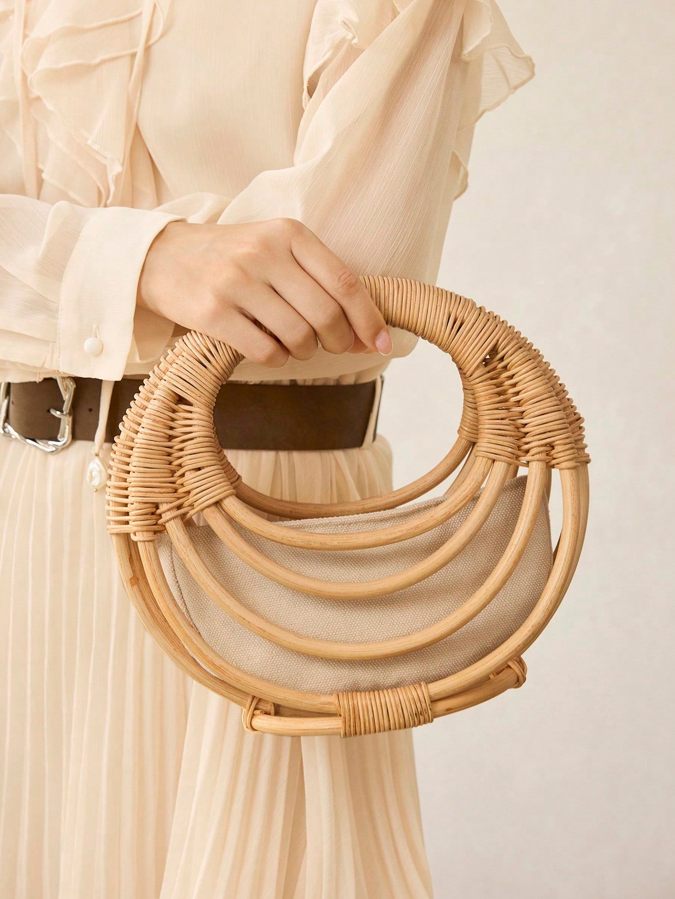CM-BGS084064 Women Trendy Seoul Style Braid Top Handle Straw Handbag