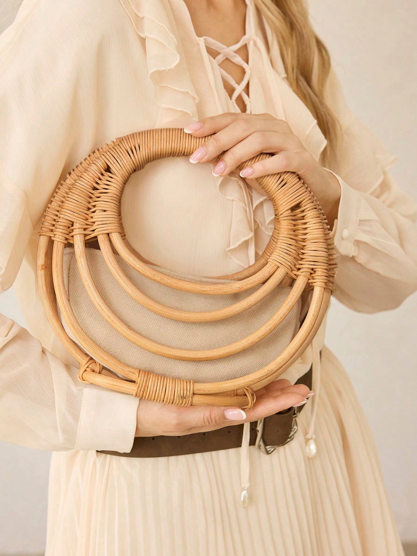 CM-BGS084064 Women Trendy Seoul Style Braid Top Handle Straw Handbag