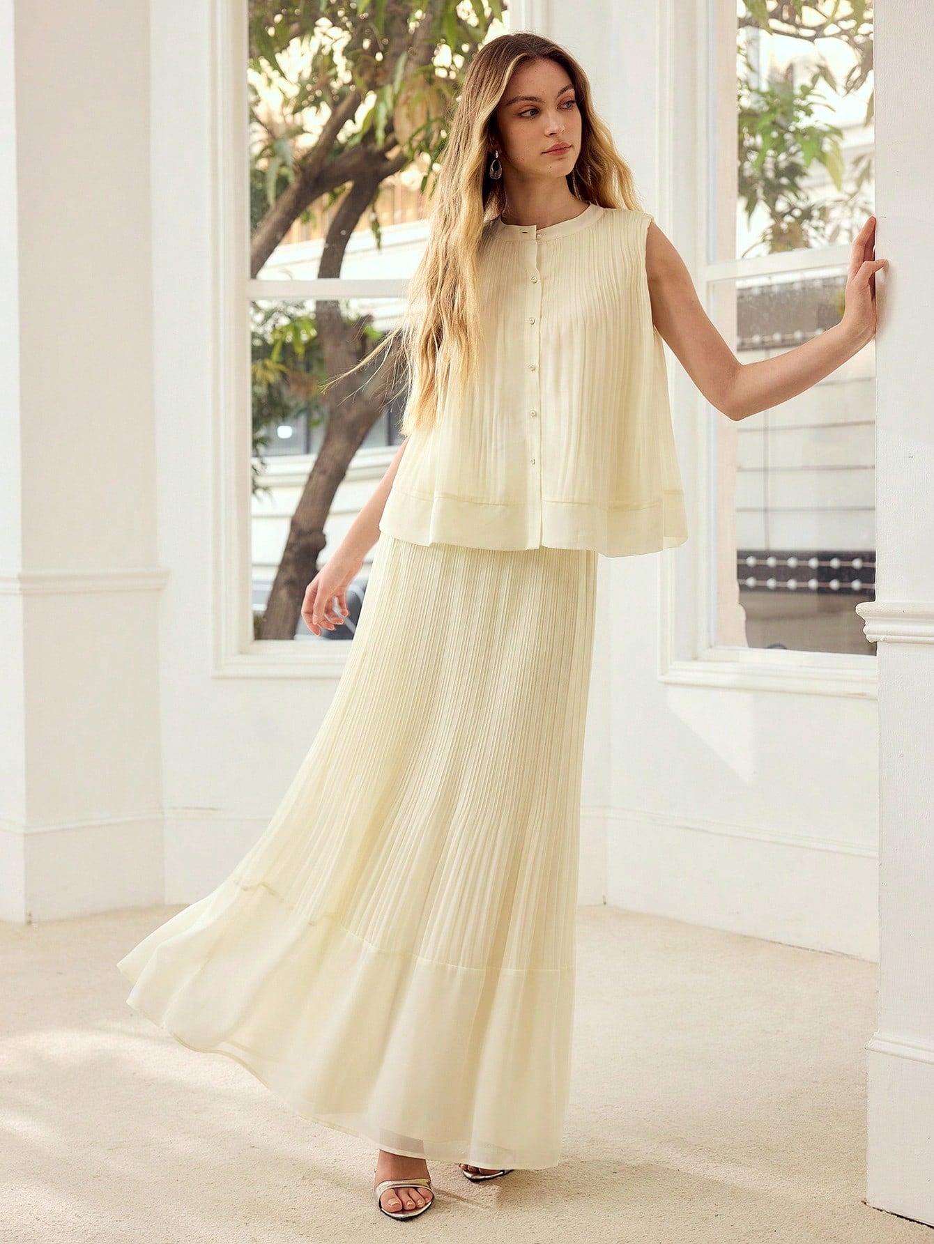 CM-SS837862 Women Elegant Seoul Style Round Neck Pleated Sleeveless Top With Long Skirt - Set