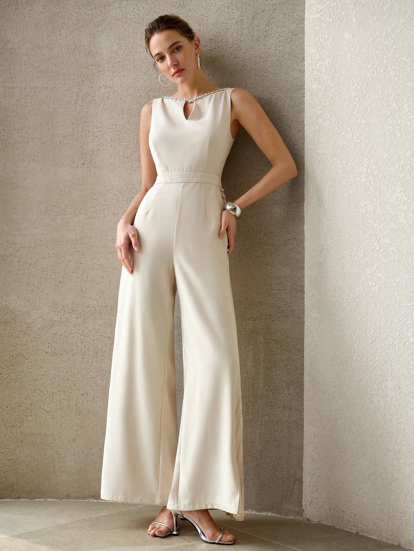 CM-JS388179 Women Elegant Seoul Style Keyhole Neckline Sleeveless High Waist Pleated Jumpsuit - Apricot