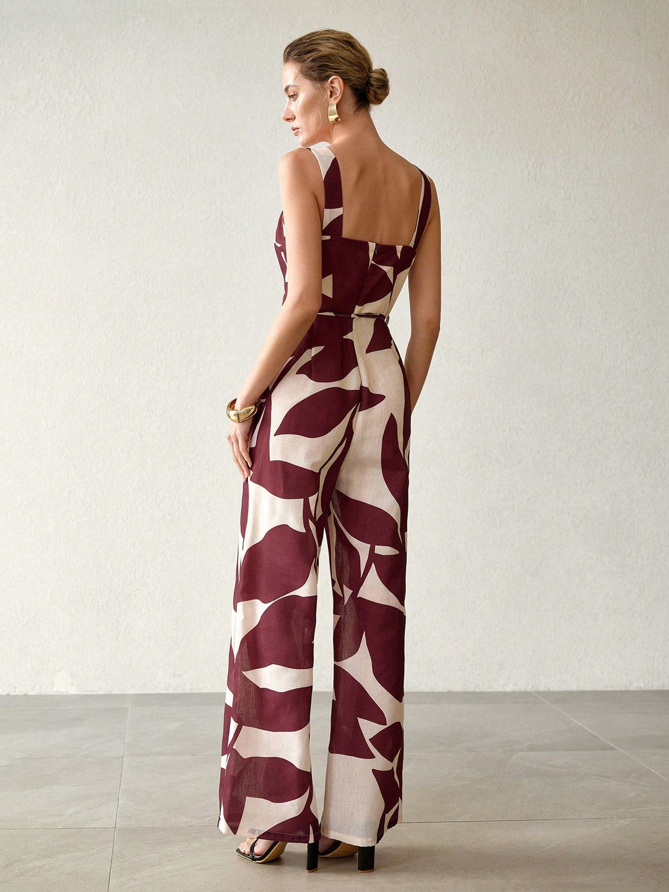 CM-JS542535 Women Elegant Seoul Style Straps Neckline Sleeveless High Waist Linen-Like Jumpsuit - Brown