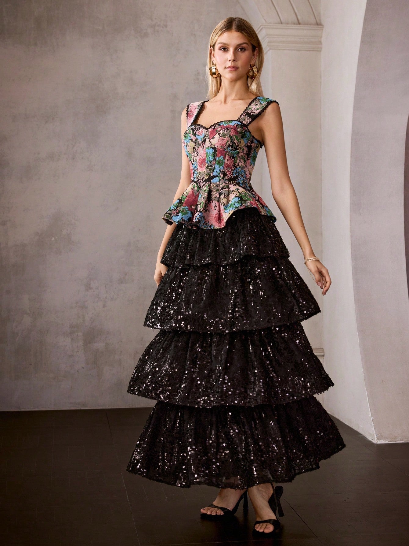 CM-TS266339 Women Elegant Seoul Style Sweetheart Neckline Wide Strap Lace Trim Floral Print Top