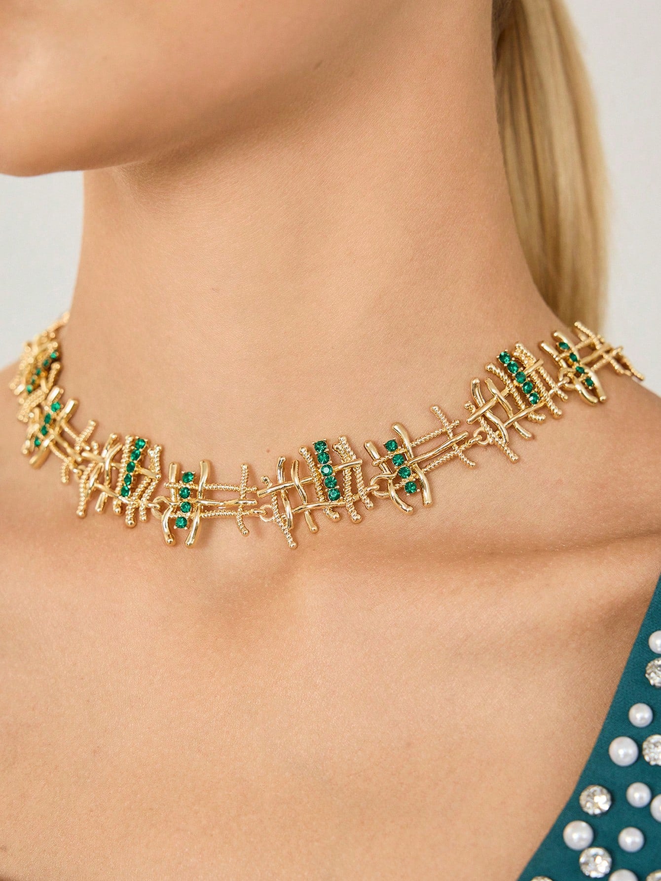 CM-AXS549656 Women Trendy Seoul Style Linear Design Sparkling Rhinestone Necklace - Emerald