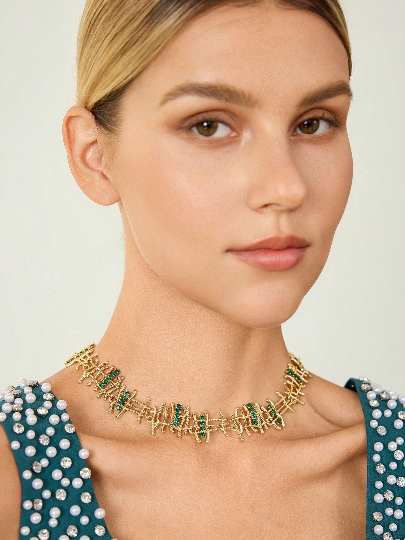 CM-AXS549656 Women Trendy Seoul Style Linear Design Sparkling Rhinestone Necklace - Emerald