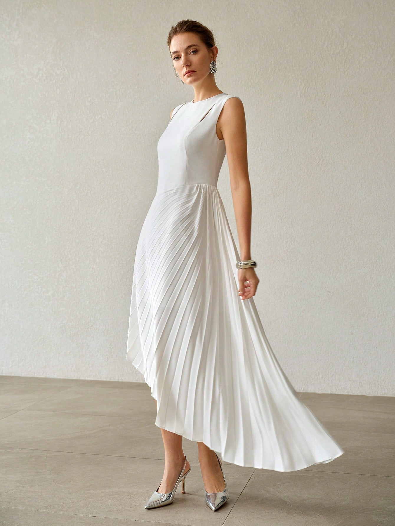 CM-DS131292 Women Elegant Seoul Style Round Neck Sleeveless Cut-Out Asymmetric Hem Pleated Dress - White