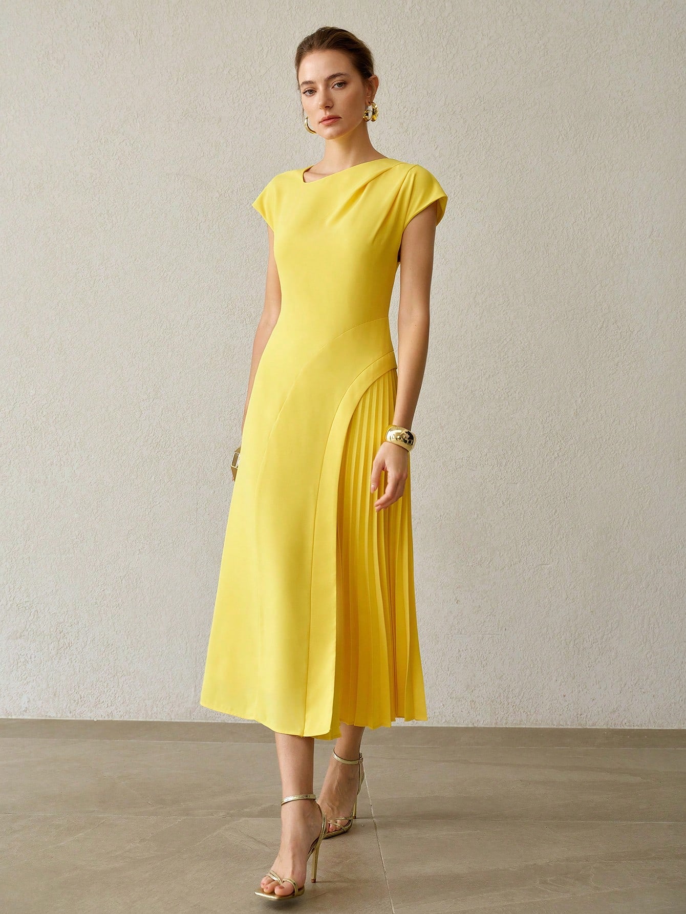 CM-DS063342 Women Elegant Seoul Style Round Neck Short Sleeve Pleated Midi Dress - Yellow