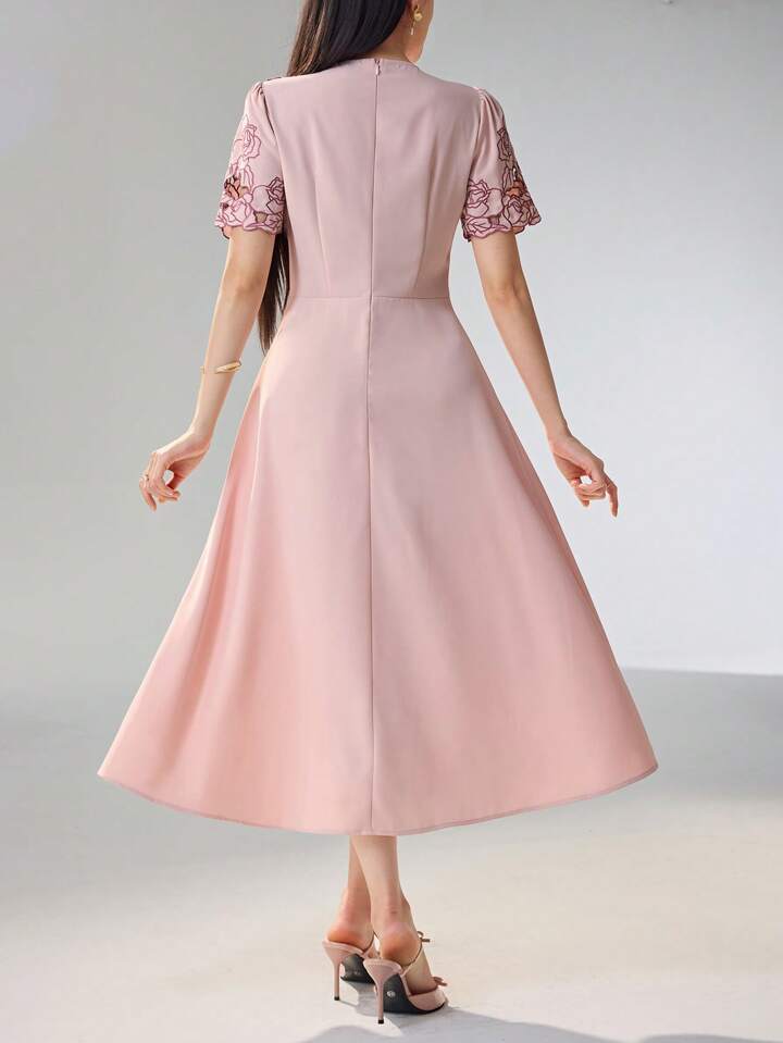 CM-DS691637 Women Elegant Seoul Style Floral Embroidery Round Neck Short Puff Sleeve Mid-Length Dress - Pink