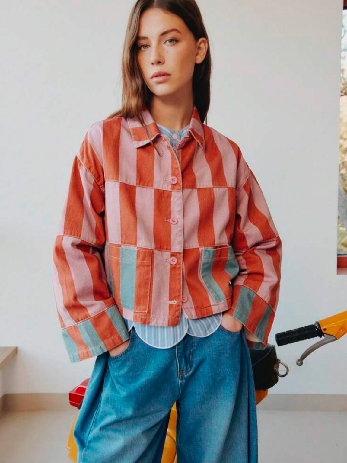 CM-CS909952 Women Elegant Seoul Style Collar Neckline Long Sleeve Striped Cropped Jacket