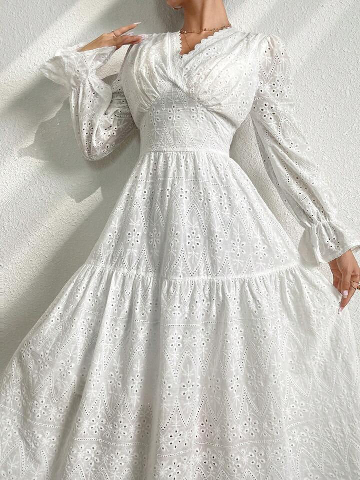 CM-DS832090 Women Trendy Bohemian Style Solid Color V-Neck Hollow Out Embroidery Long Sleeve Dress