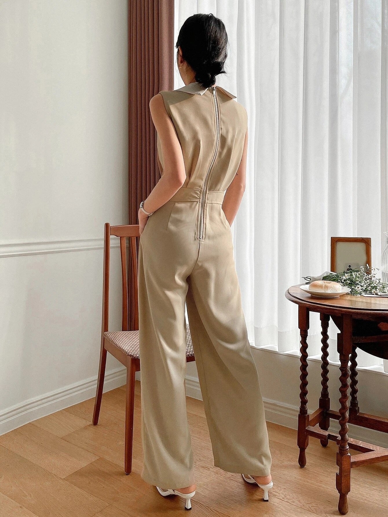 CM-JS050337 Women Casual Seoul Style Contrast Collar Sleeveless Wide Leg Jumpsuit