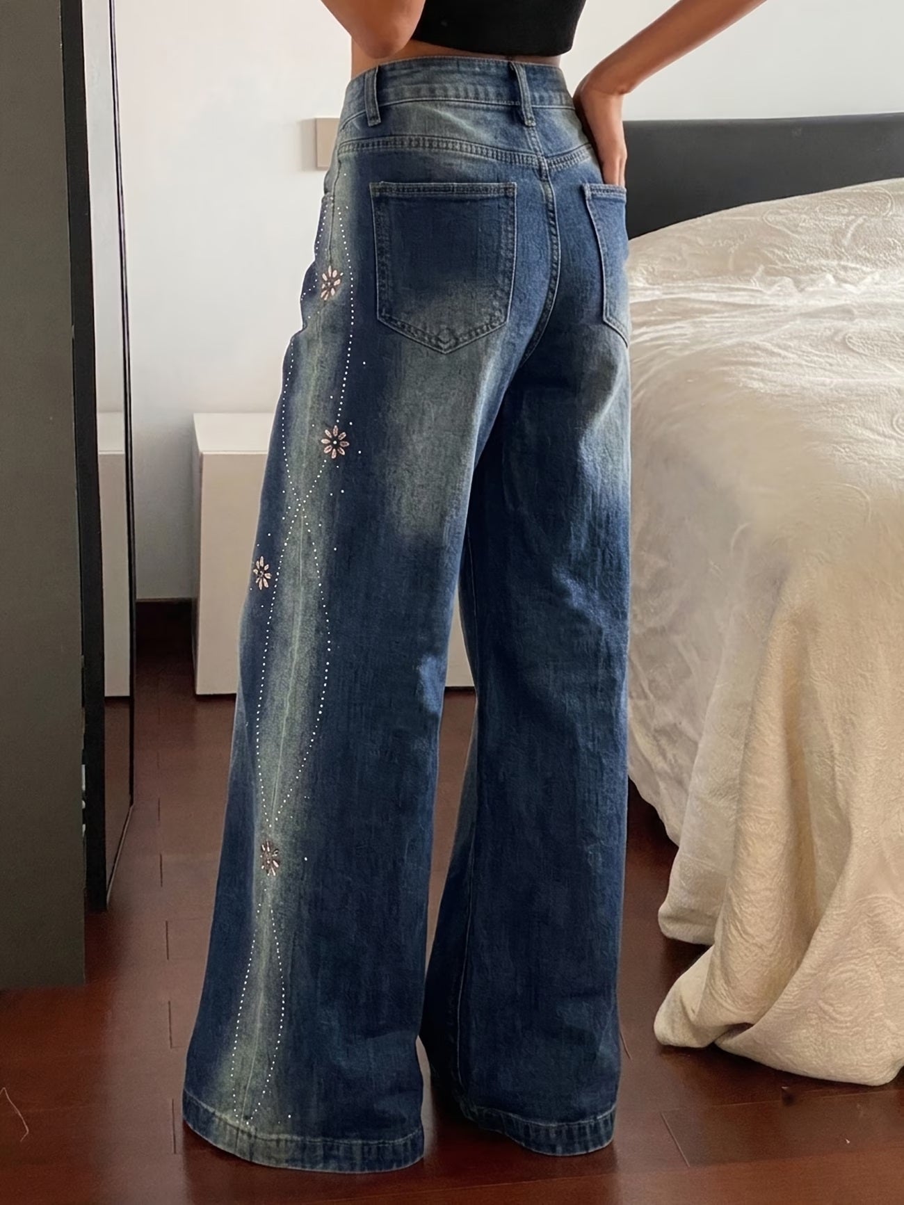 CM-BS095437 Women Casual Seoul Style Mid-Rise Light Wash Side Cuffed Crystal Embellishment Wide-Leg Jeans