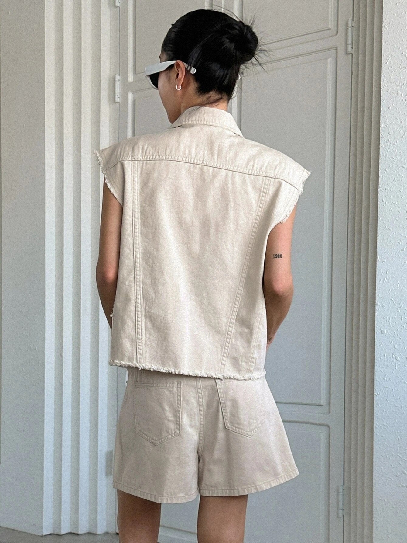 CM-SS401432 Women Preppy Seoul Style Flap Detail Raw Hem Denim Vest Jacket With Shorts - Set