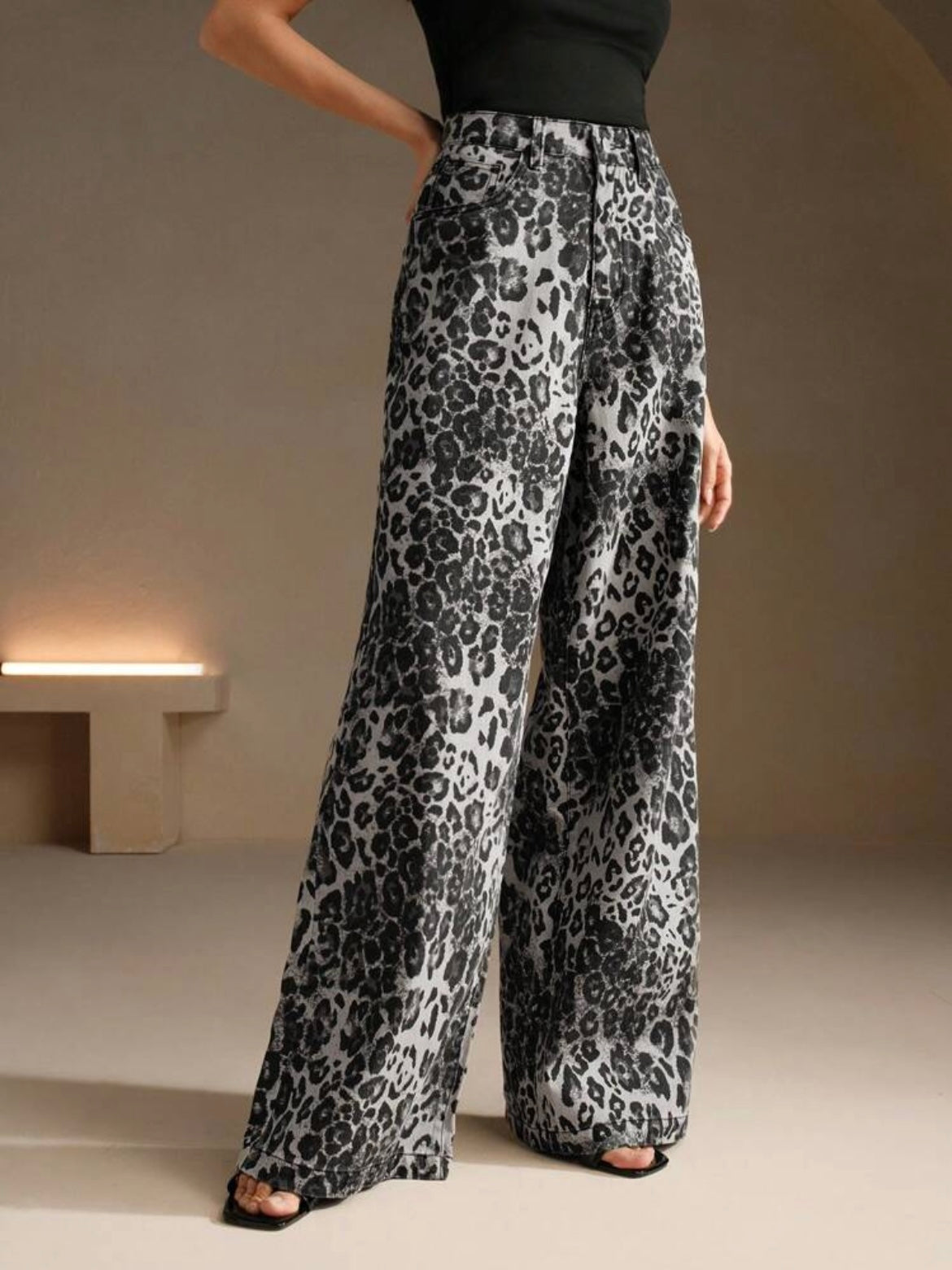 CM-BS785691 Women Casual Seoul Style Leopard Print High Waist Wide Leg Women Jeans