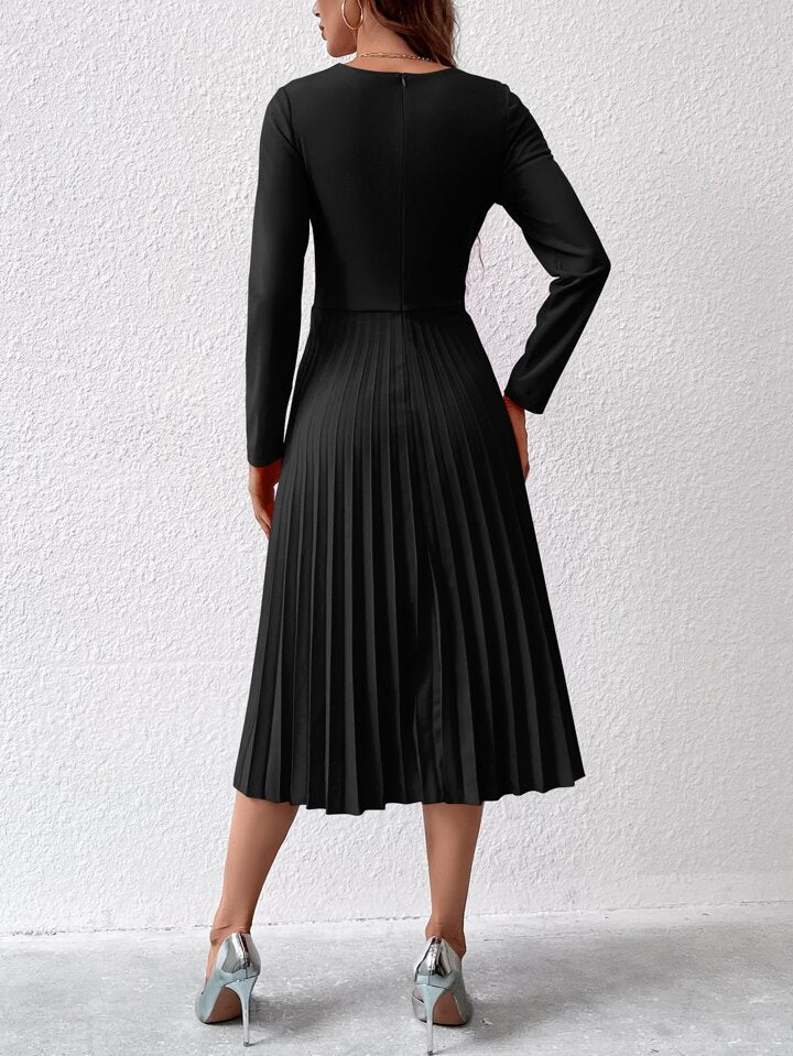 CM-DS747323 Women Elegant Seoul Style Sleeveless Notched Neckline Pleated Hem Dress - Black