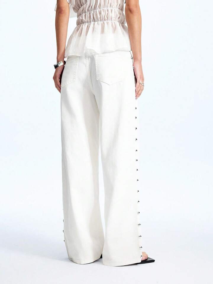 CM-BS362611 Women Casual Seoul Style Low Waist Metal Decoration Denim Trousers - White