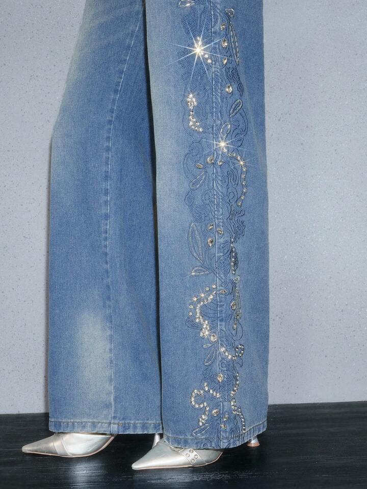 CM-BS854729 Women Elegant Seoul Style Mid Waist Embroidered Straight Leg Jeans - Blue