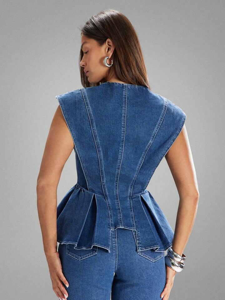 CM-TS128152 Women Casual Seoul Style Medium Wash Round Neck Sleeveless Button Down Denim Tank Top