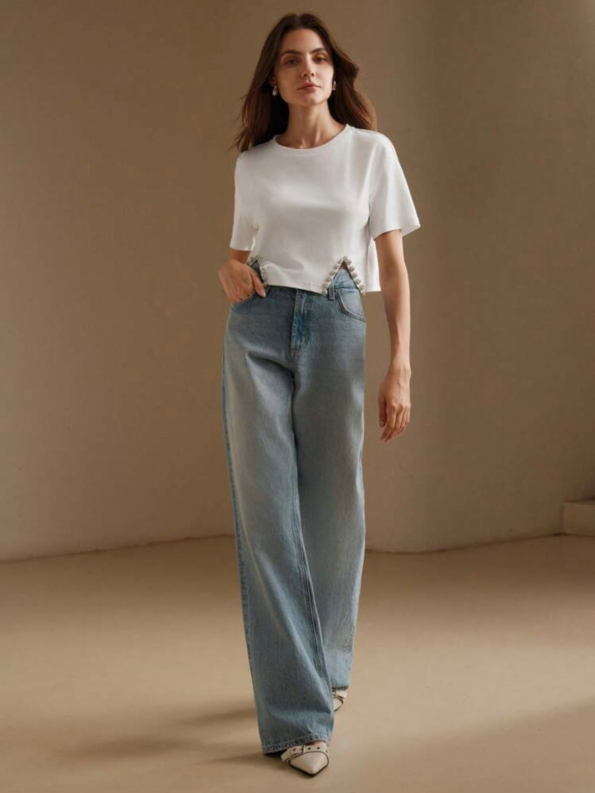 CM-TS970357 Women Elegant Seoul Style Round Neck Short Sleeve Diamond Decoration T-Shirt - White