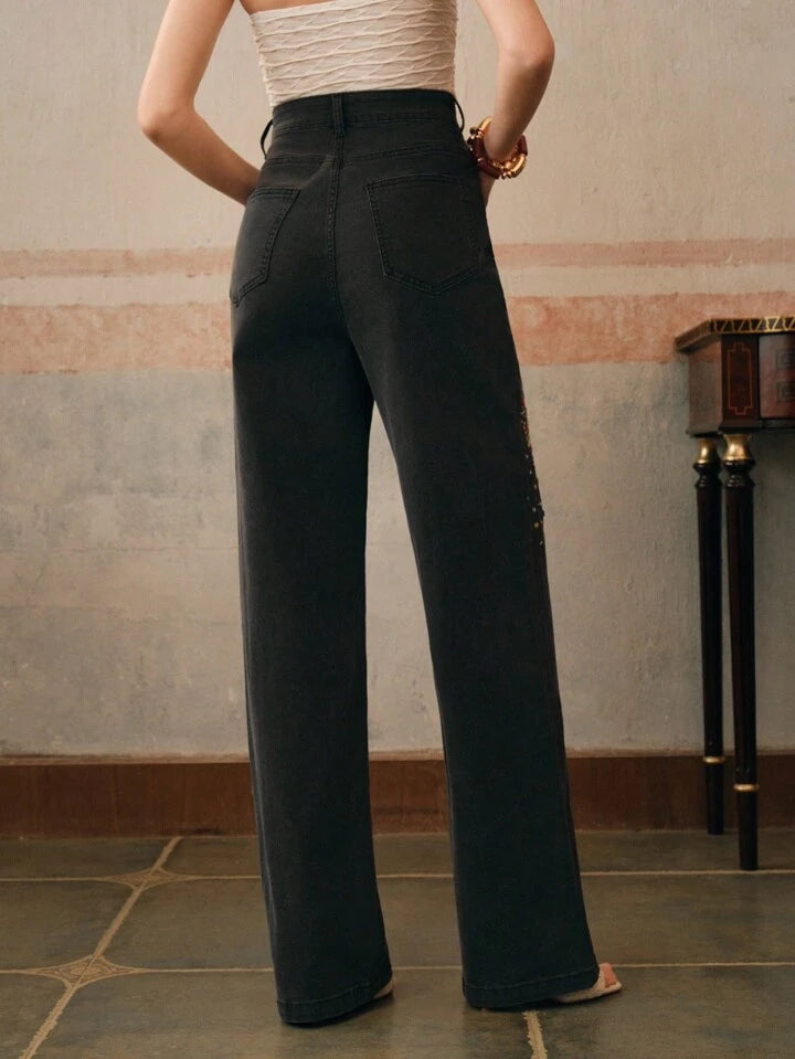 CM-BS322616 Women Casual Seoul Style Diamond Embroidered Floral Straight-Leg Jeans