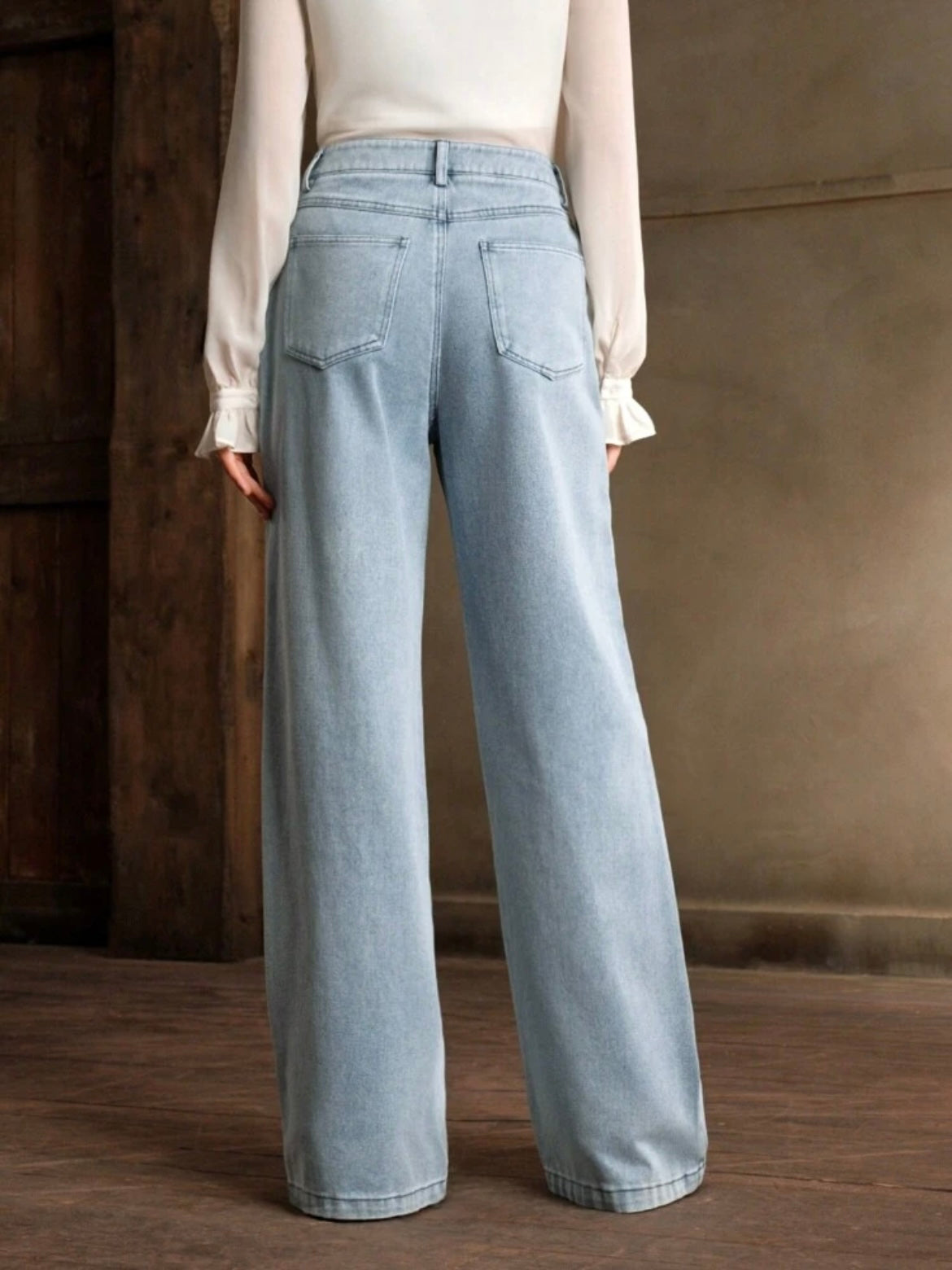 CM-BS106565 Women Elegant Seoul Style Light Wash Floral Diamond Decor Wide Leg Jeans