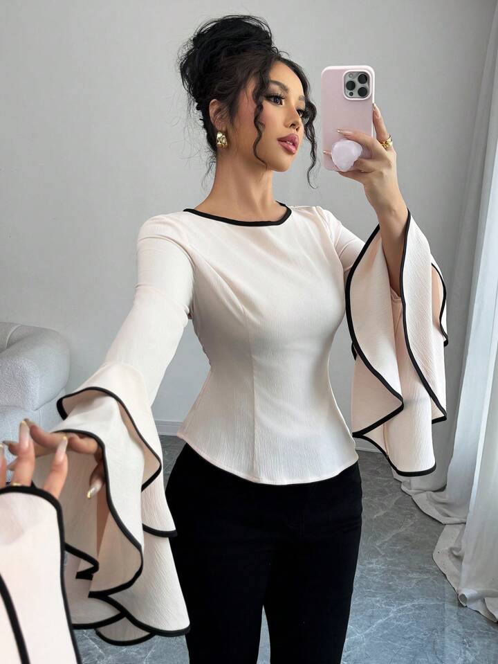 CM-TS611339 Women Elegant Seoul Style Round Neck Raglan Bell Sleeve Double Hem Contrast Color Shirt