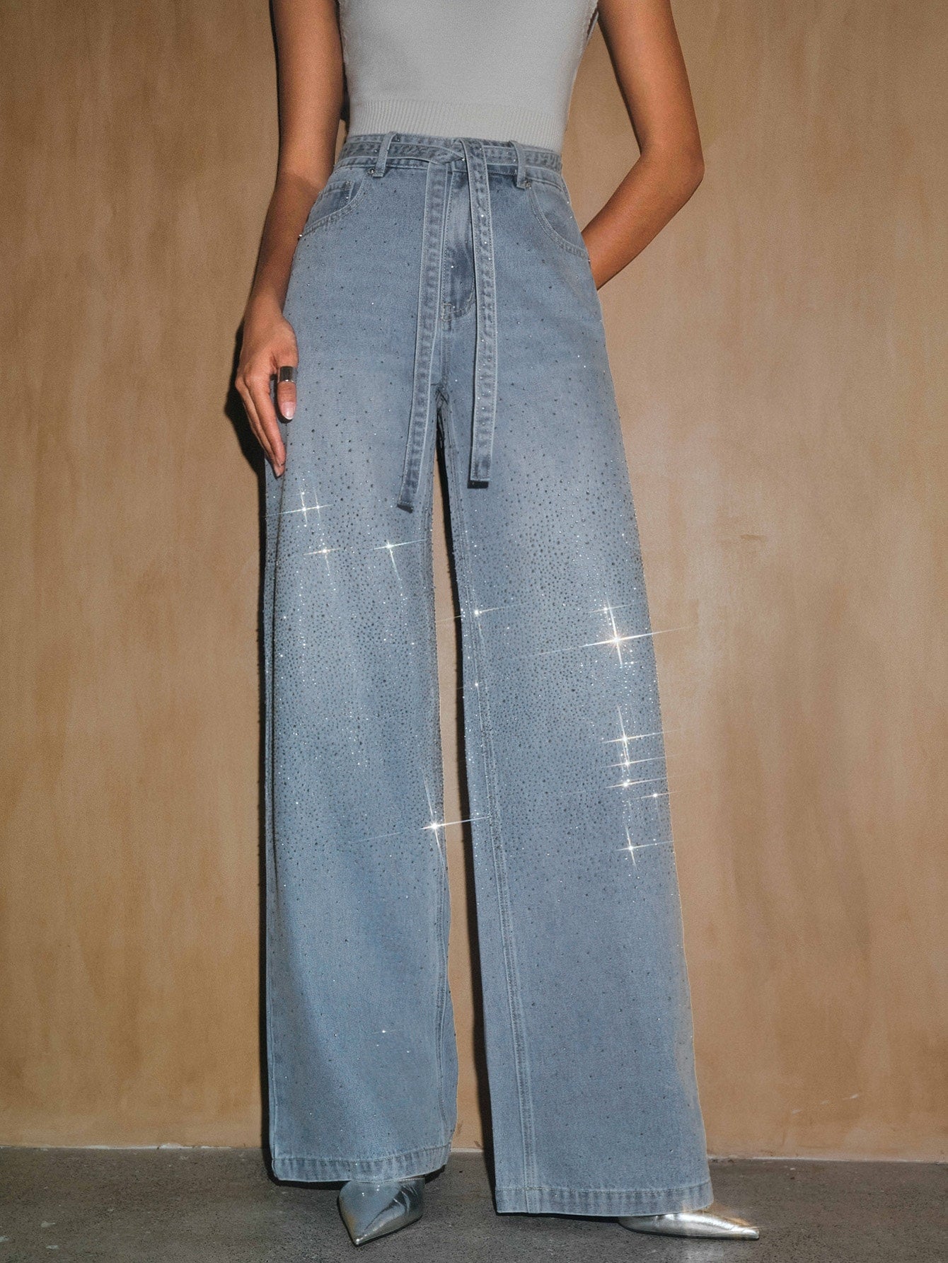 CM-BS988516 Women Elegant Seoul Style Mid Waist Rhinestone Decor Straight Leg Denim Jeans With Belt