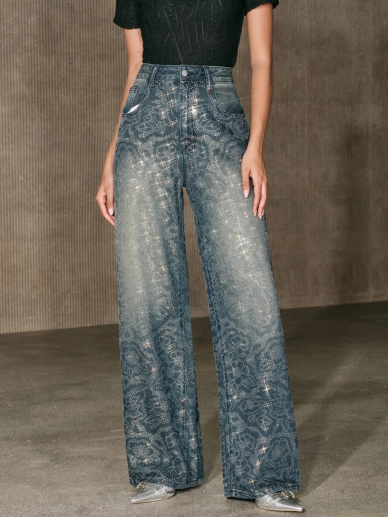 CM-BS596947 Women Elegant Seoul Style Mid Waist Embellished Floral Rhinestone Straight Leg Jeans - Blue