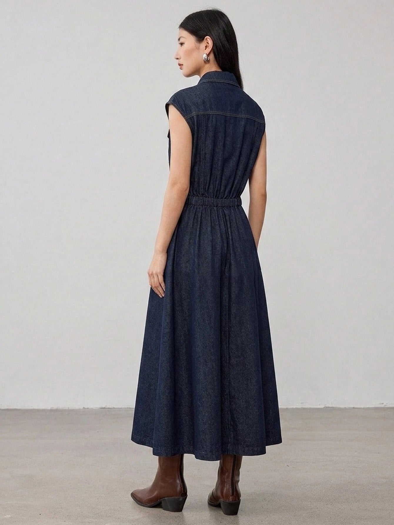 CM-DS131025 Women Casual Seoul Style Dark Wash Collared Sleeveless Button-Up Big Pocket Cinched Waist Denim Dress