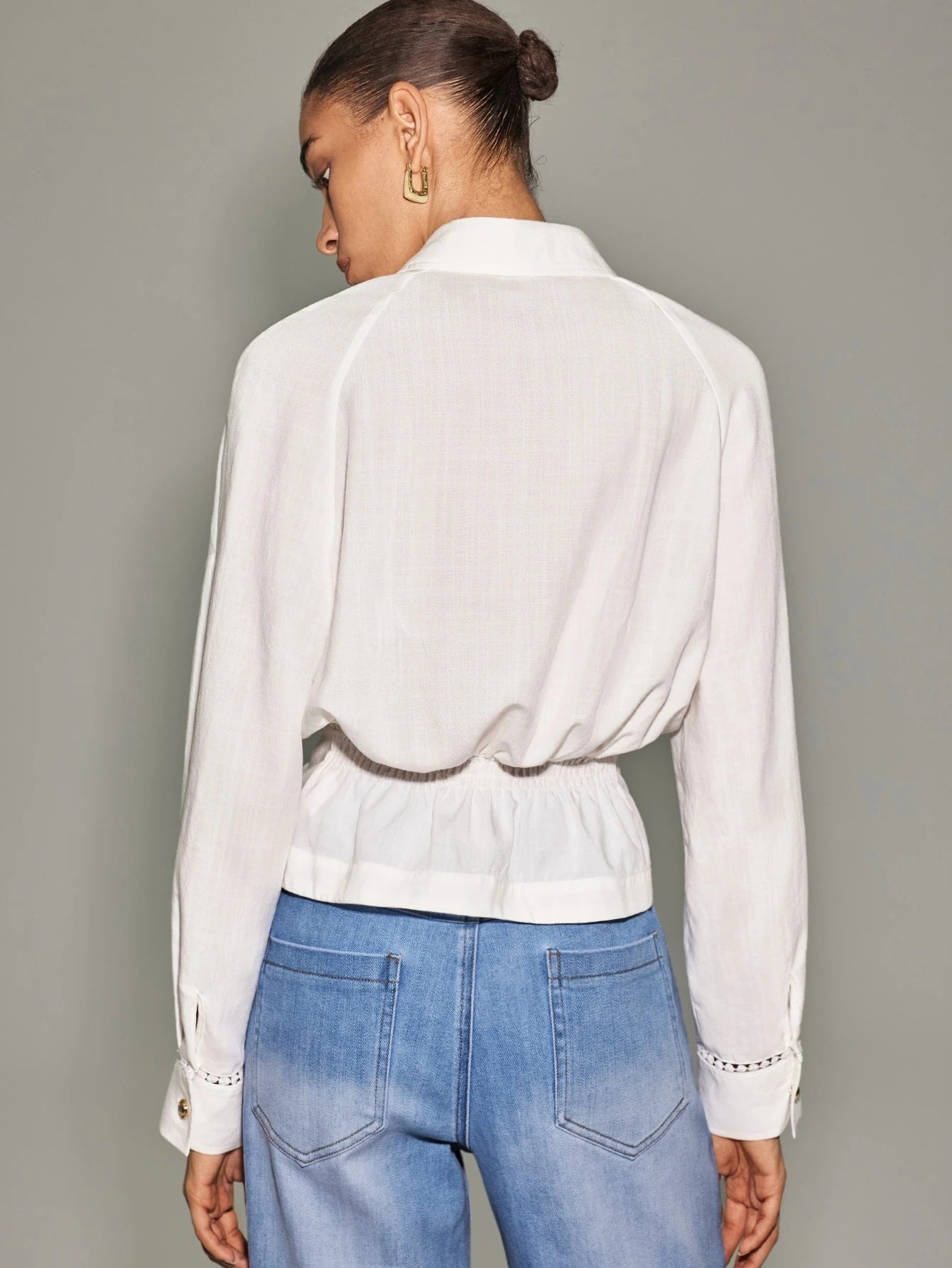 CM-TS973777 Women Elegant Seoul Style Collar Neckline Long Sleeve Patchwork Lace Trim Waist-Cinching Blouse - White