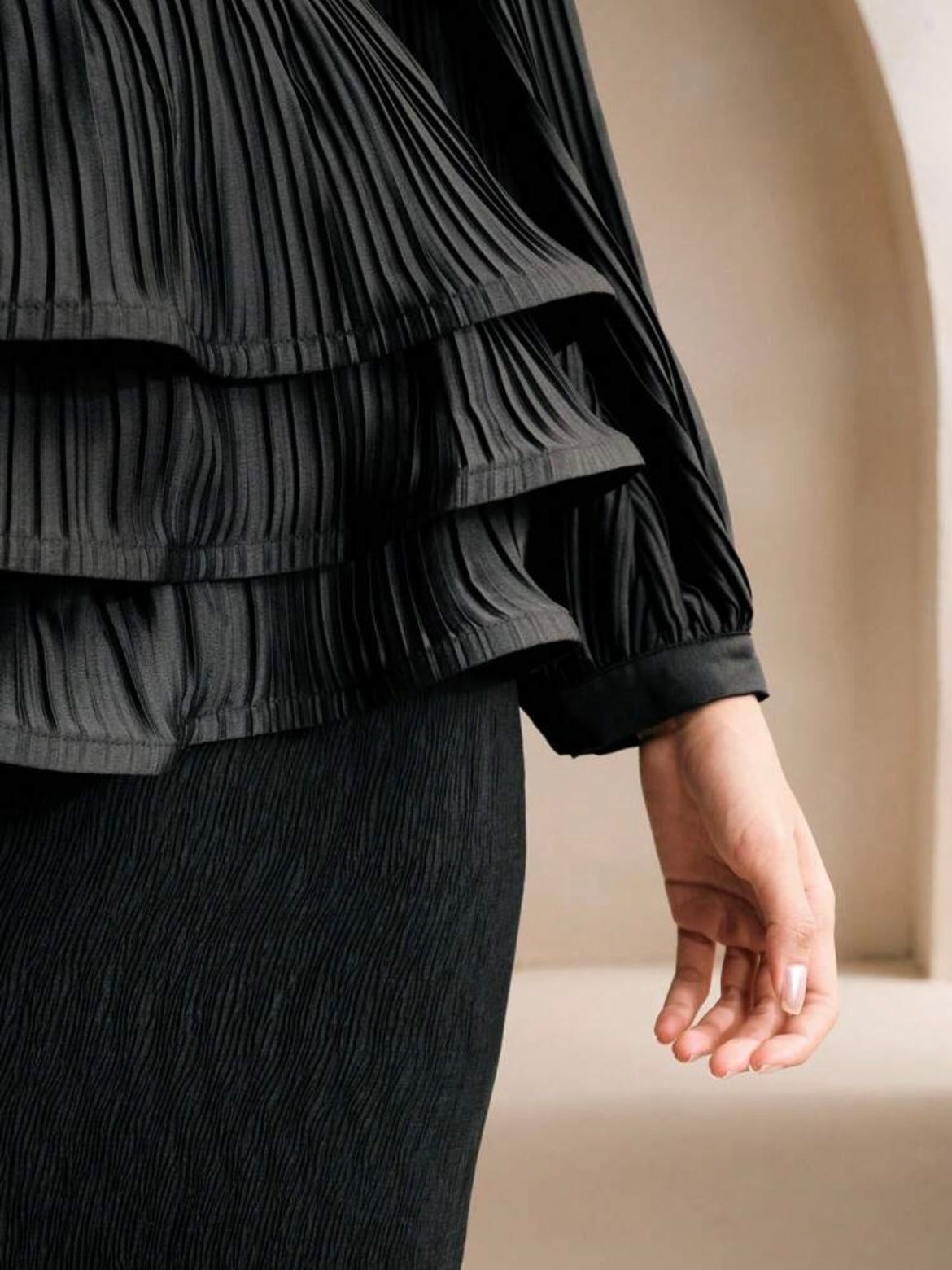 CM-TS222353 Women Elegant Seoul Style Round Neck Pleated Ruffle Hem Long Sleeve Blouse - Black