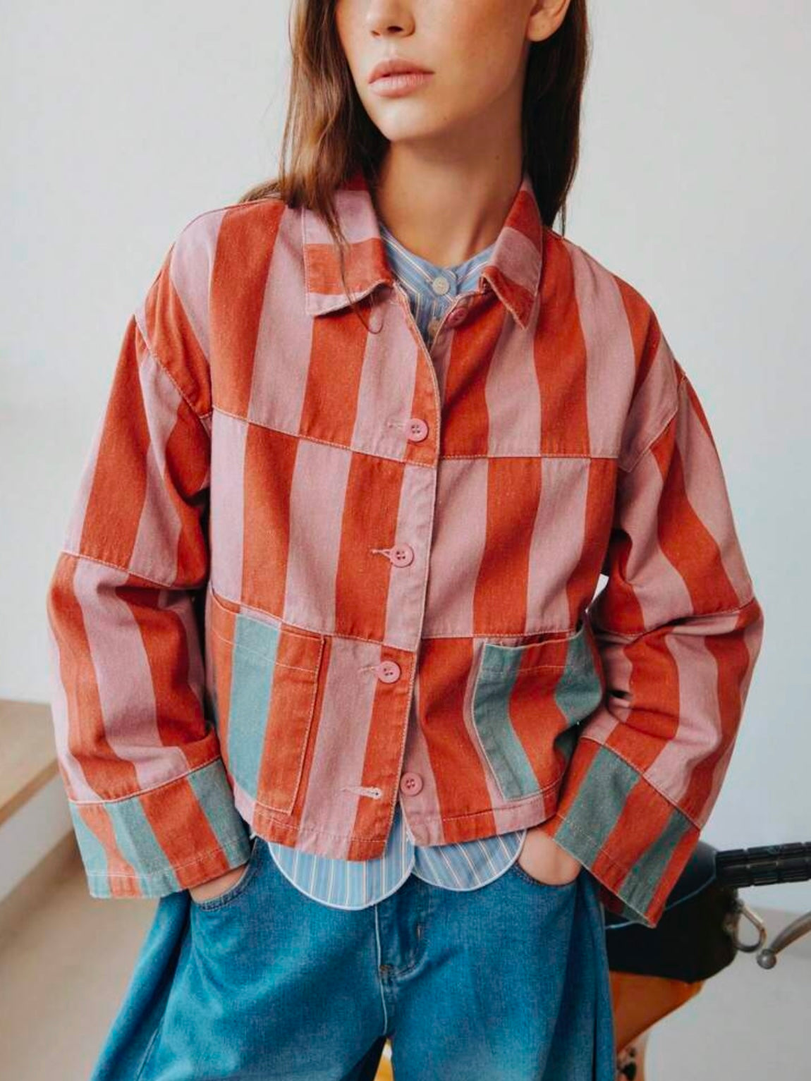 CM-CS909952 Women Elegant Seoul Style Collar Neckline Long Sleeve Striped Cropped Jacket