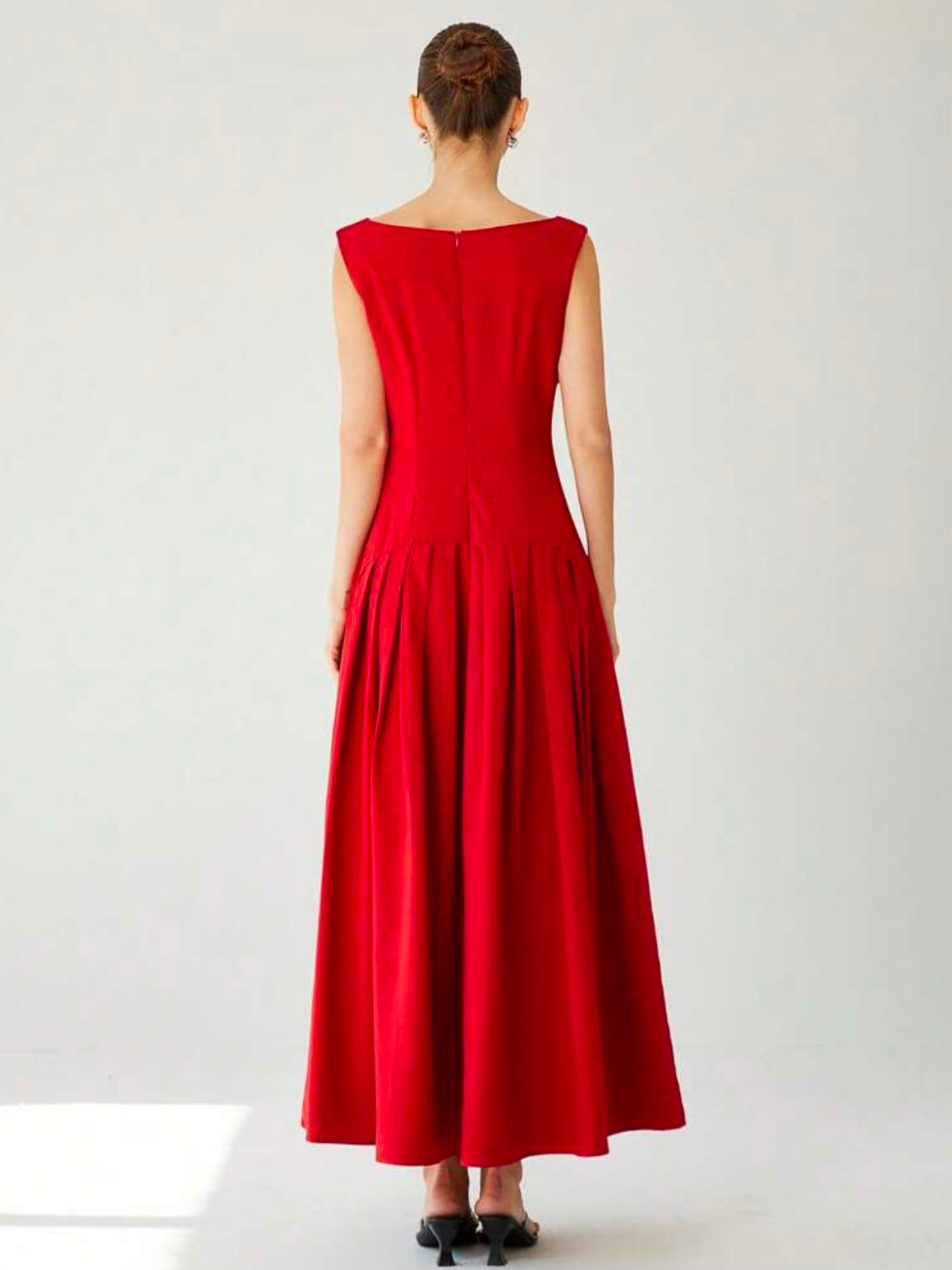 CM-DS552576 Women Elegant Seoul Style Boat Neck Sleeveless Ruched Low-Waist Ruffled Hem Maxi Dress - Red