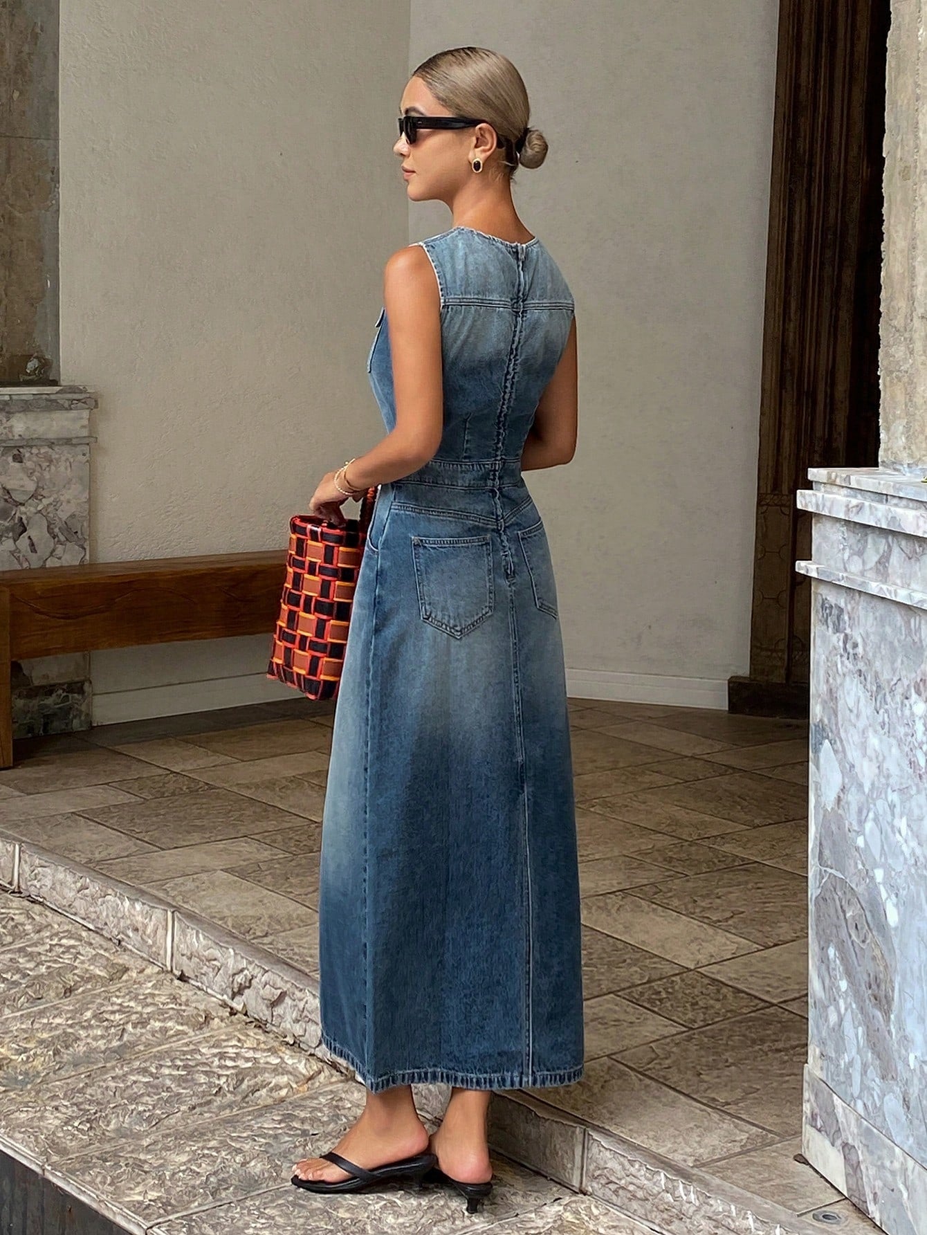 CM-DS689007 Women Casual Seoul Style Medium Wash Round Neck Sleeveless Waist-Cinching Denim Dress
