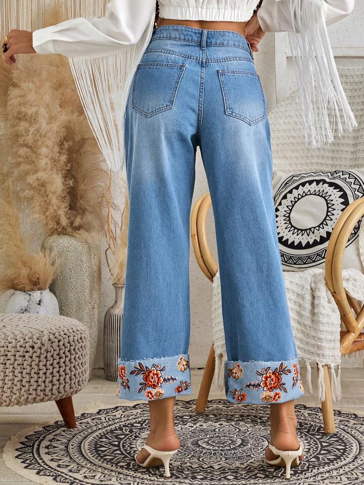 CM-BS823330 Women Casual Seoul Style Light Wash Embroidered Hems Denim Capri Pants