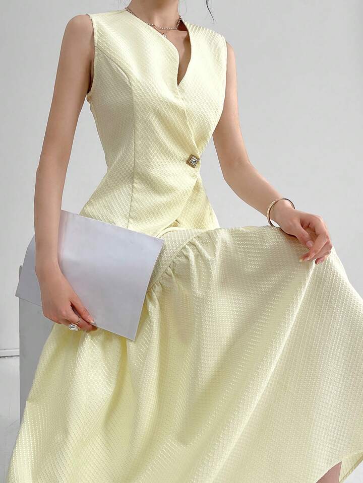 CM-SS531113 Women Elegant Seoul Style Solid Button Front Vest Jacket With Ruffle Hem Skirt - Apricot