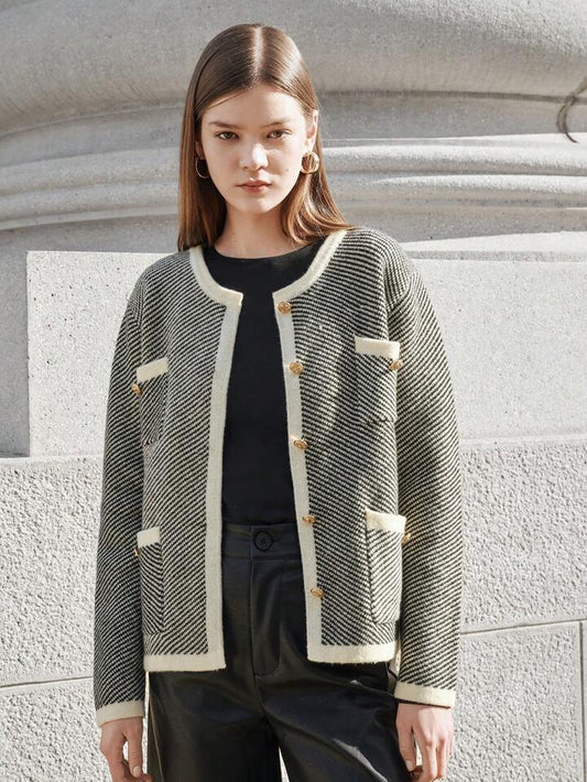 CM-CS171896 Women Casual Seoul Style V-Neck Long Sleeve Twist Floral Button Knitted Cardigan