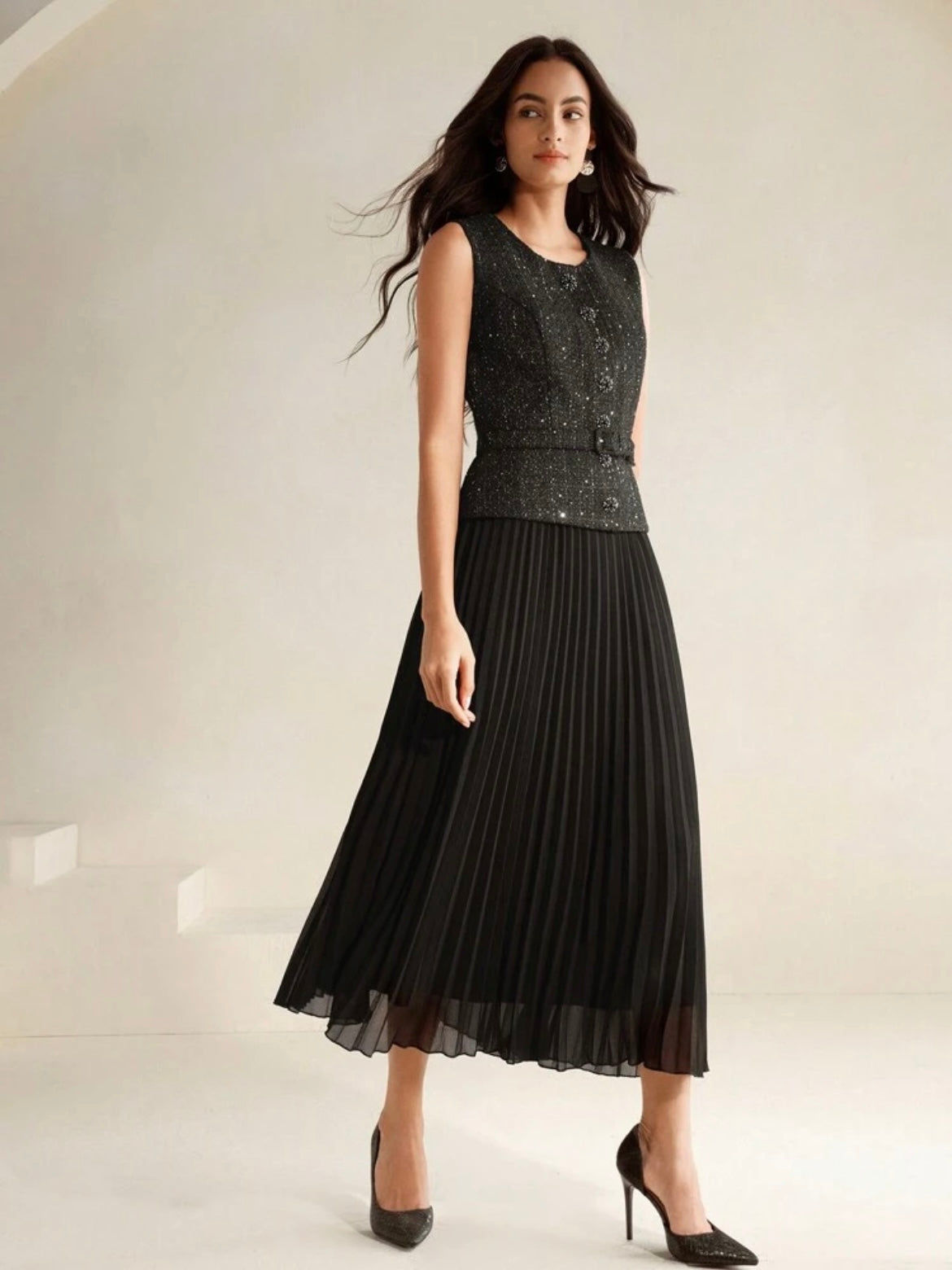CM-DS544443 Women Elegant Seoul Style Contrast Chiffon Pleated Sleeveless Long Dress - Black