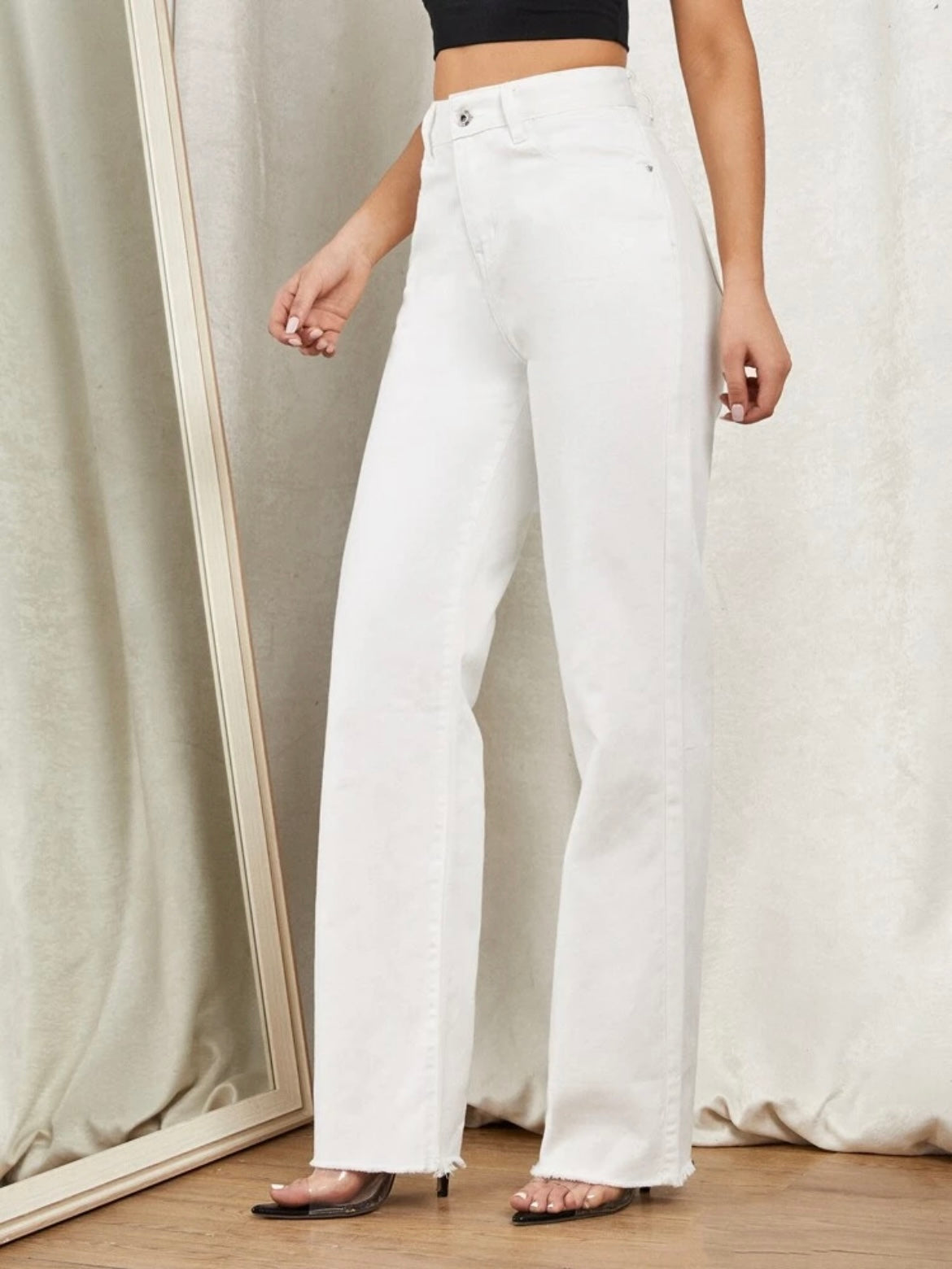 CM-BS310035 Women Casual Seoul Style High Waist Raw Hem Straight Leg Jeans - White