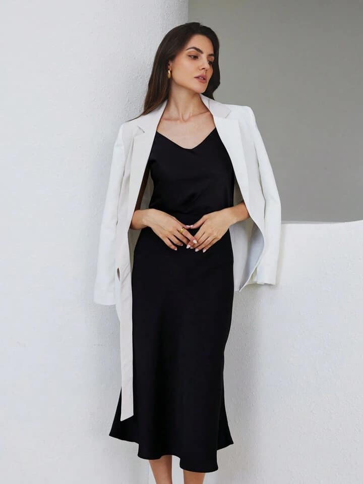 CM-CS320991 Women Elegant Seoul Style Notched Collar Asymmetric Waist Slim-Fit Blazer