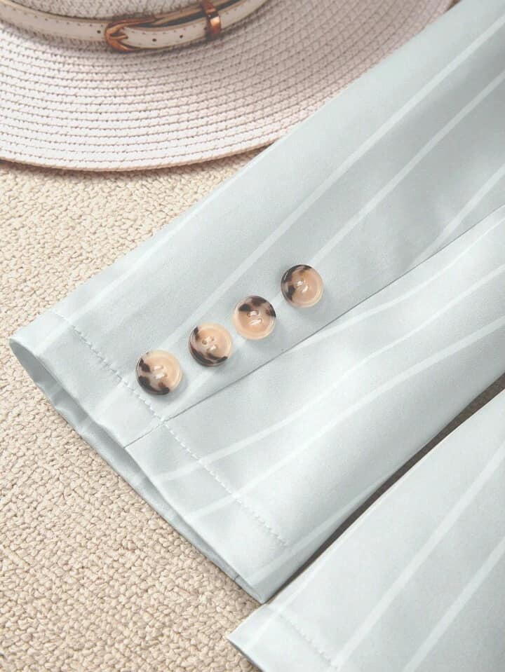 CM-CS042388 Women Casual Seoul Style Notched Collar Long Sleeve Front Button Striped Blazer