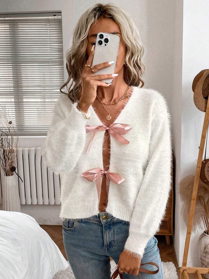 CM-CS097685 Women Casual Seoul Style Bowknot V-Neck Lantern Sleeve Sweater - White
